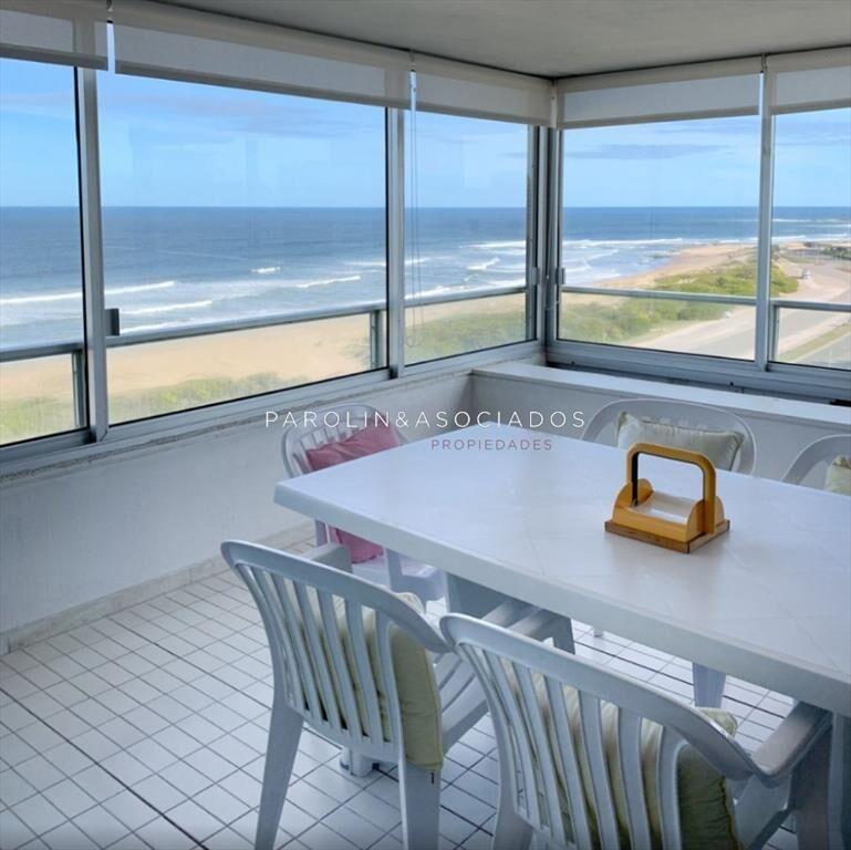 Apartamento de 3 dormitorios en Tiburón l Playa