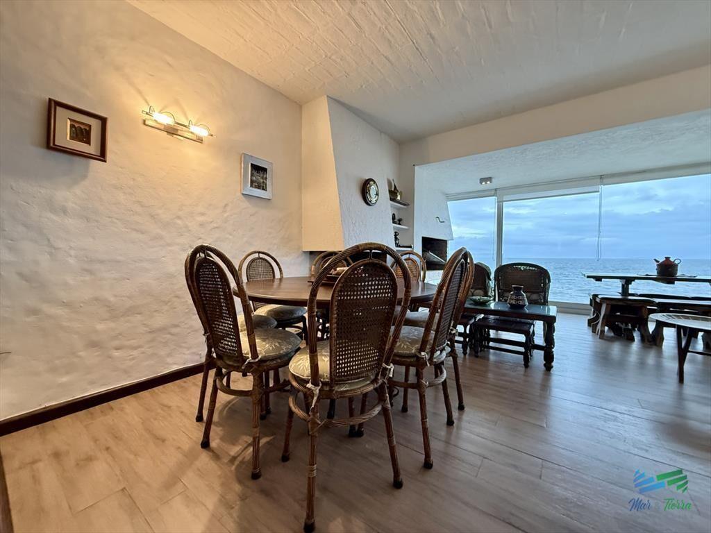 Venta apartamento 3 dormitorios frente a la brava