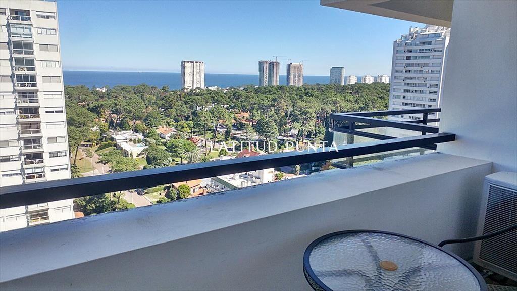 Piso alto en Roosevelt
