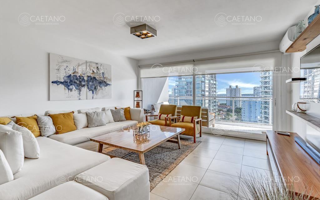 Apartamento de 3 dormitorios en alquiler de , del