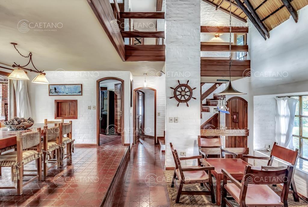 Venta de casa de 4 dormitorios. Pinares, Punta del Este
