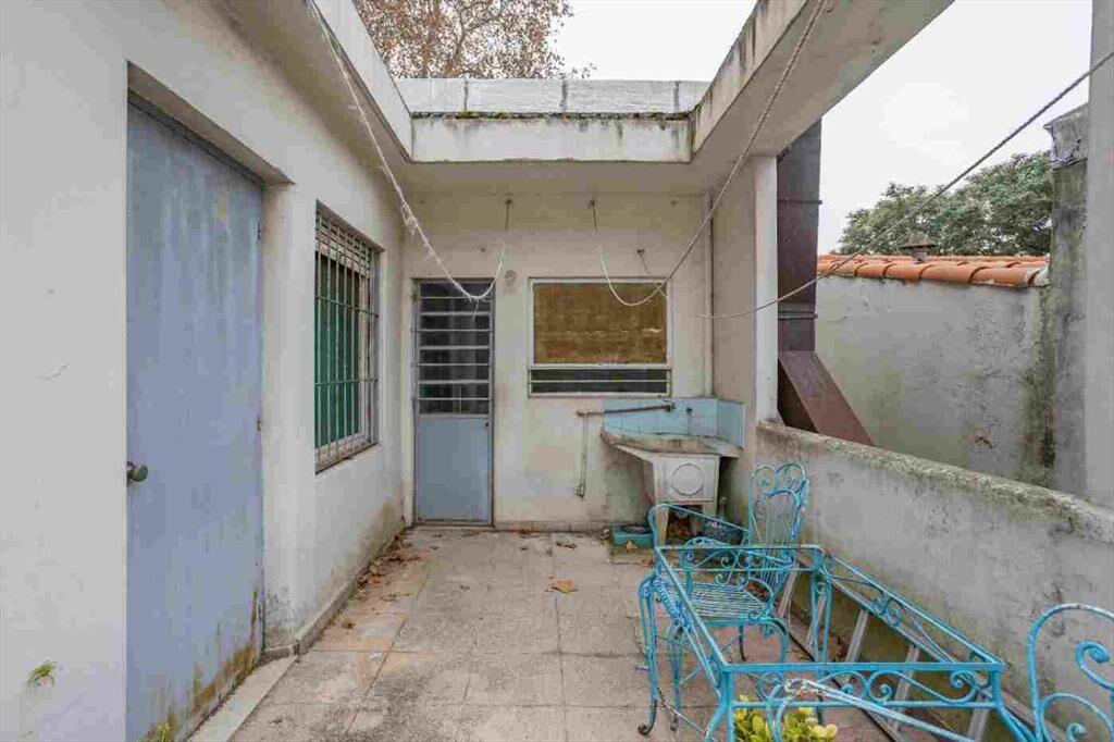 Venta PU Casa y Apto en Pocitos con garaje y fondo