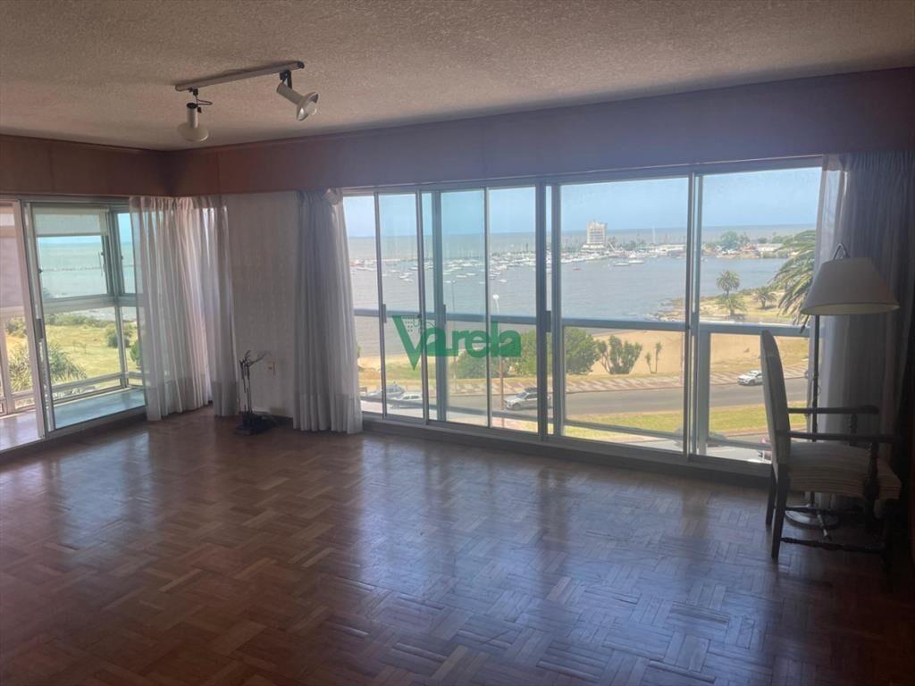 Venta apartamento ,Pocitos Nuevo,3 dormitorios y