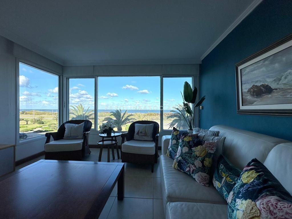 Departamento en venta de 4 Suites en Playa Brava,