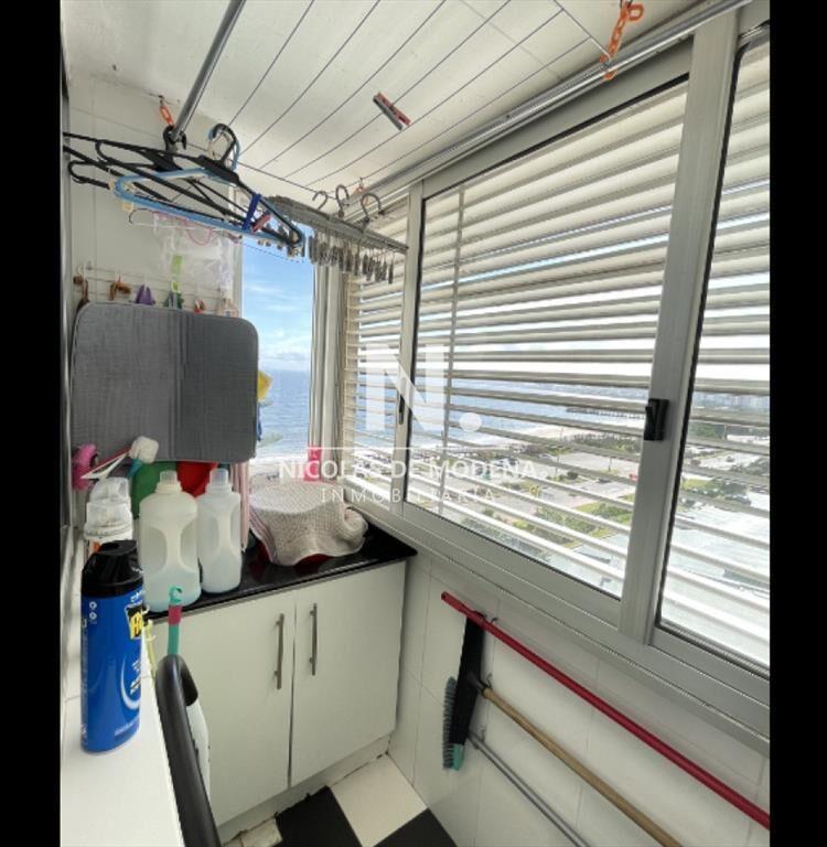 Vende apartamento de 3 dormitorios en Mansa, con