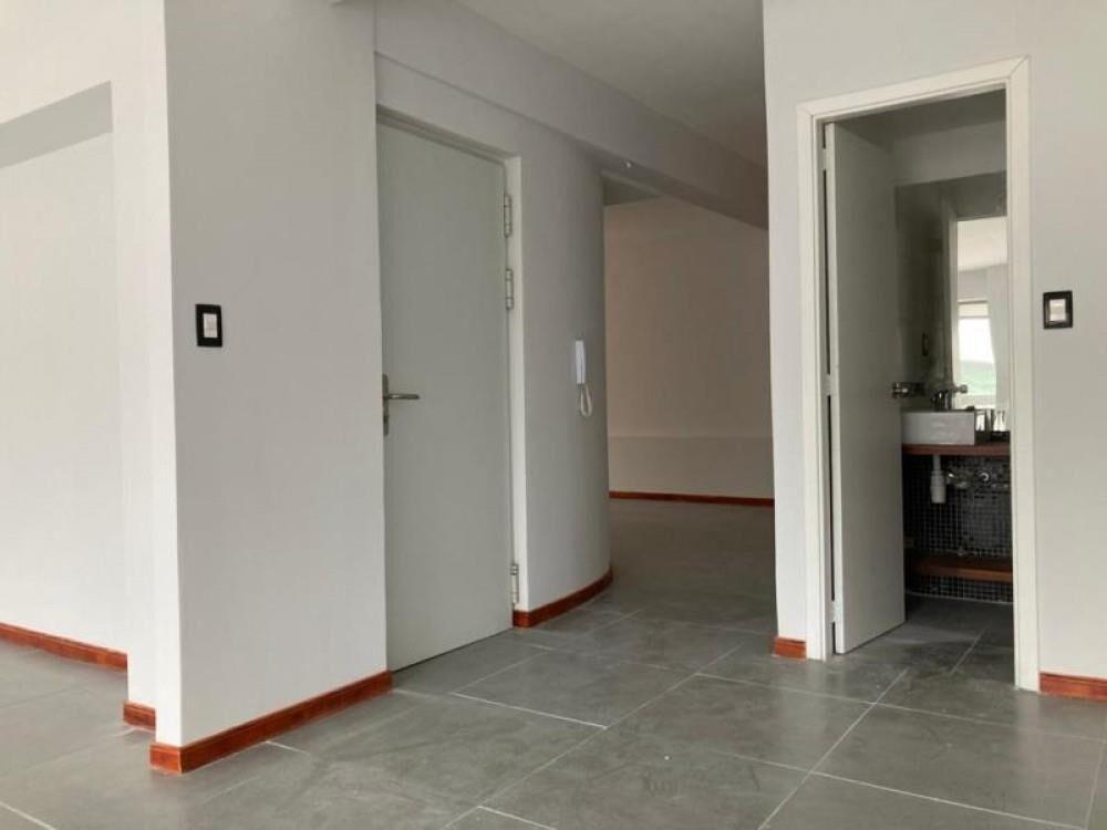 Venta oficina en Tres Cruces, Gral. Urquiza y Pte. Batlle