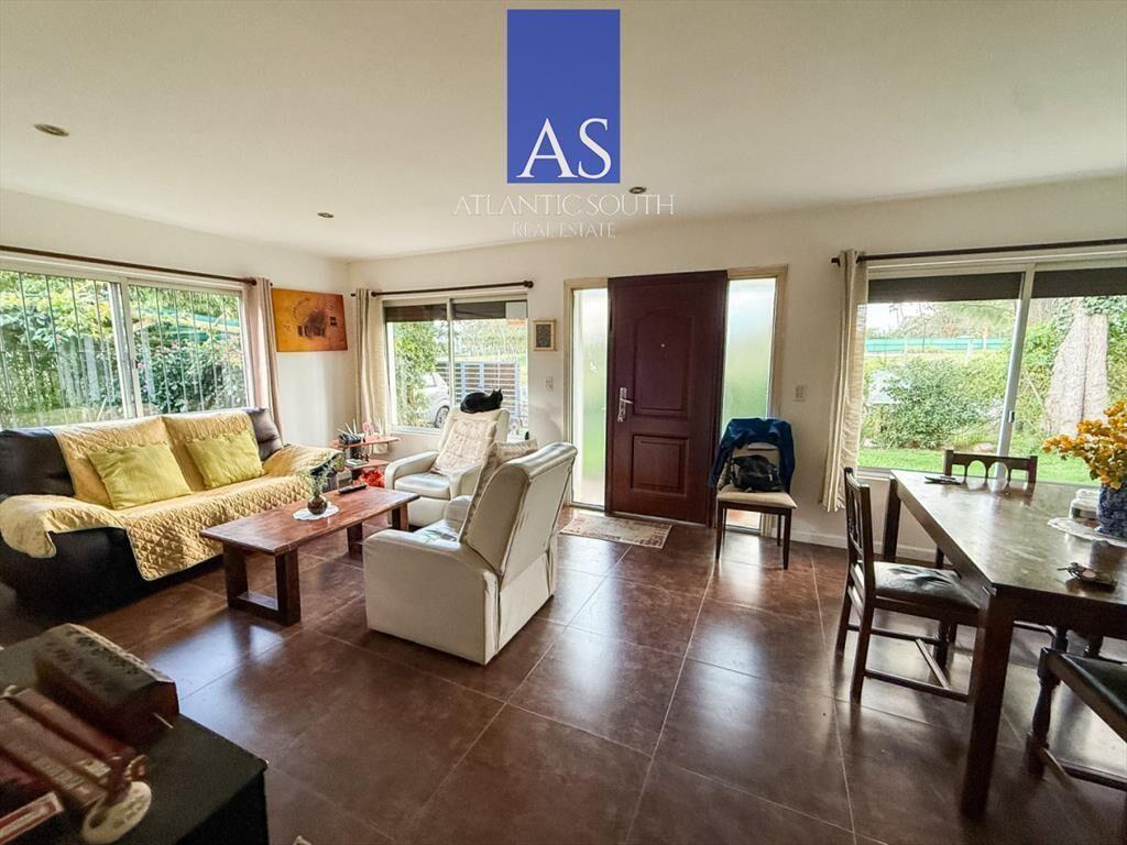 VENTA CASA 3 DORMITORIOS + LOFT 2 SUITES JARDINES