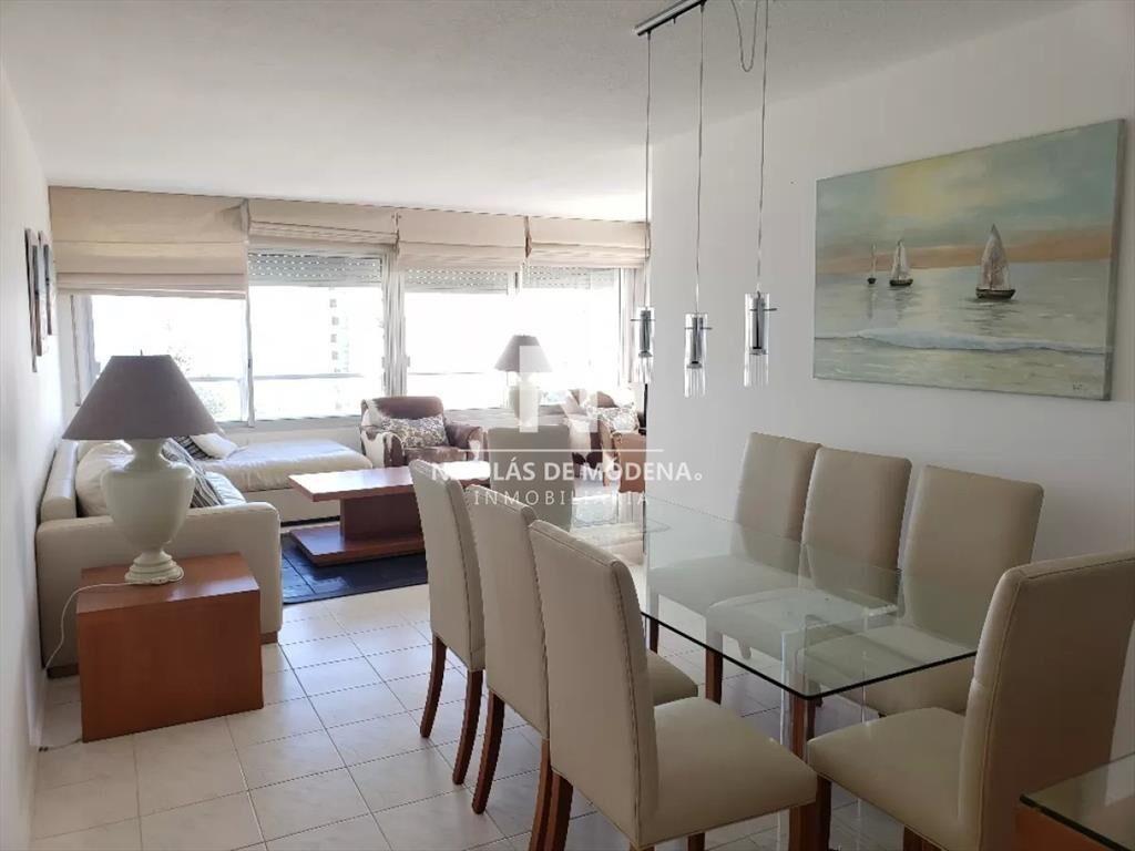 Impecable departamento, comodo e iluminado.