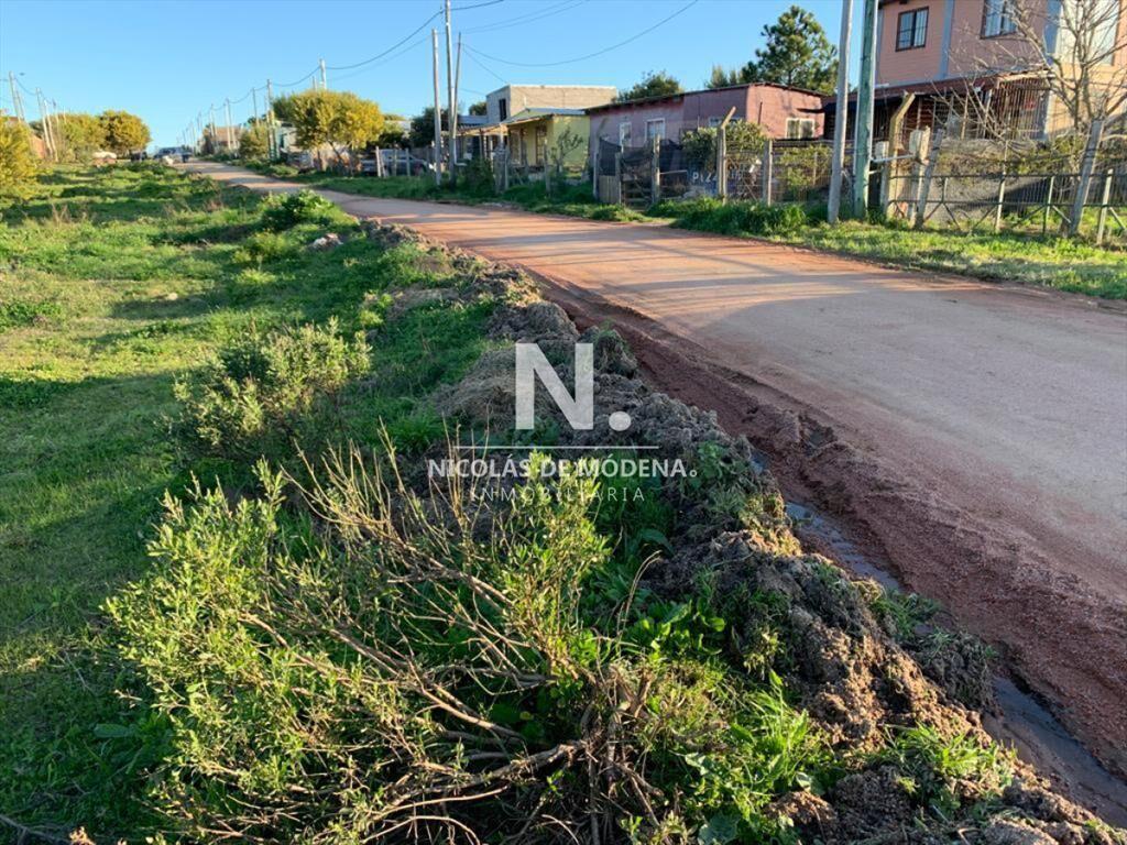 En venta terreno en La Bota, Manantiales de 300m2