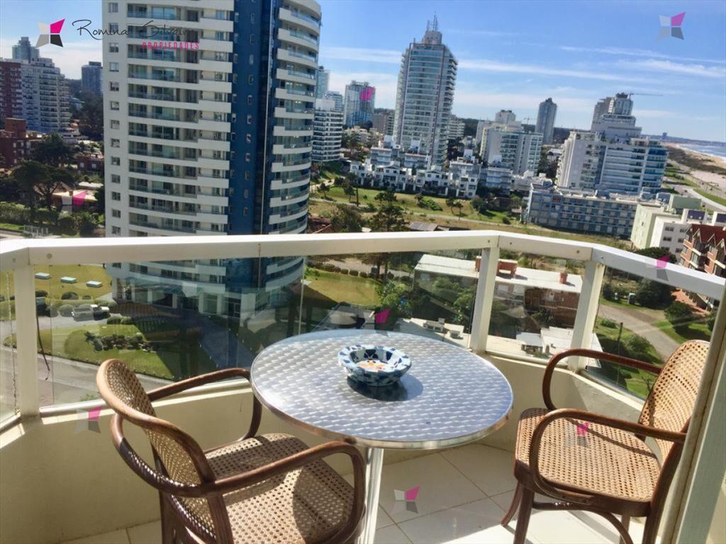 APARTAMENTO EN ALQUILERER 2 DORMITORIOS Y DEPENDENCIA EN BR