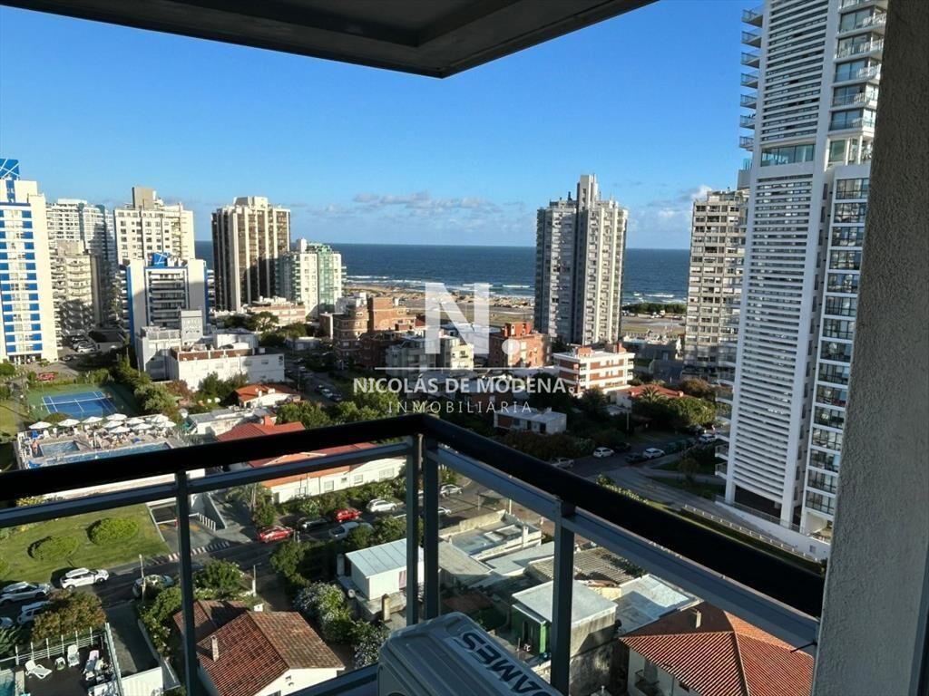 Departamento de 2 dormitorios en venta, Punta del