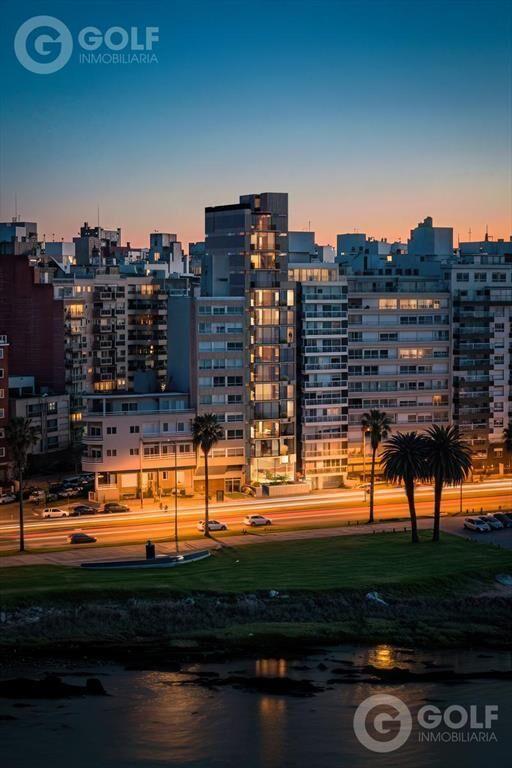 Apartamento en venta de 3 dormitorios dúplex sobre Rambla d