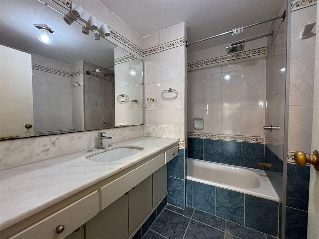 CASATROJA ALQUILER APARTAMENTO EN EL GOLF (Punta Carretas)