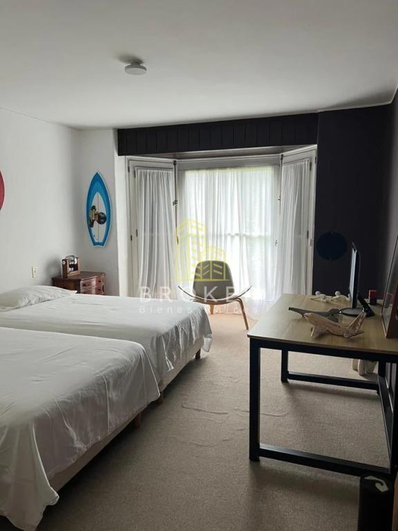 Excelente casa en venta en Barrio Lugano