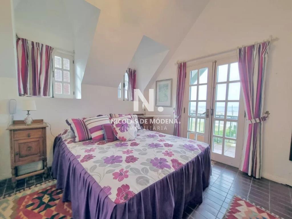 Encantadora casa de 5 dormitorios en Montoya