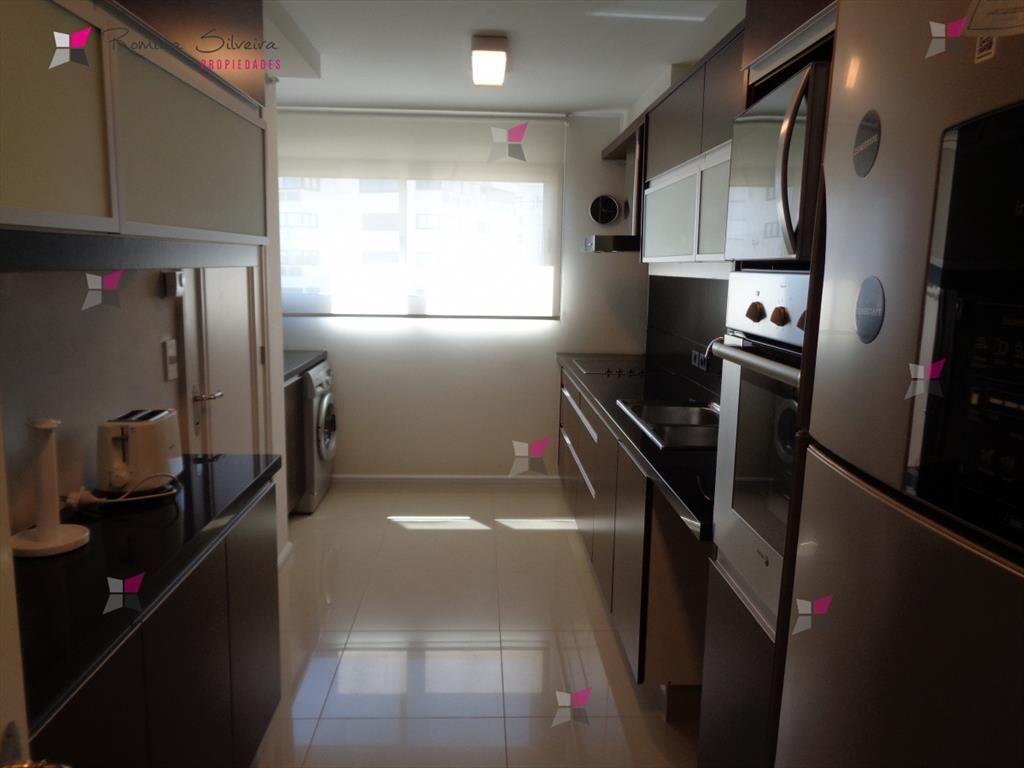 Apartamento en Brava, 2 dormitorios *