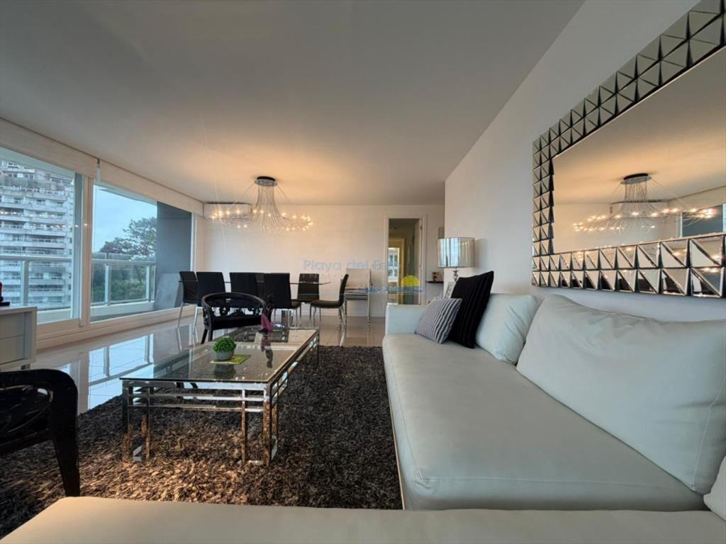 Apartamento en Venta de 4 dormitorios en Torre ,