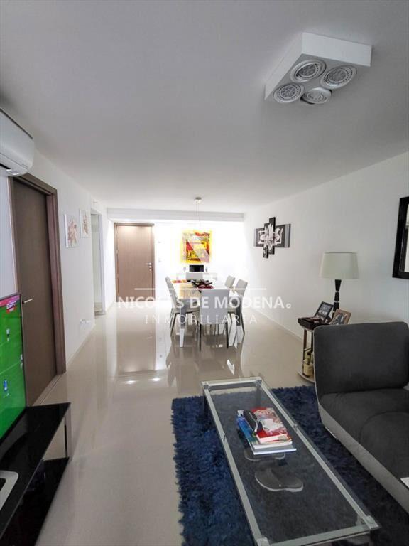 Apartamento en venta, 3 dormitorios en playa del