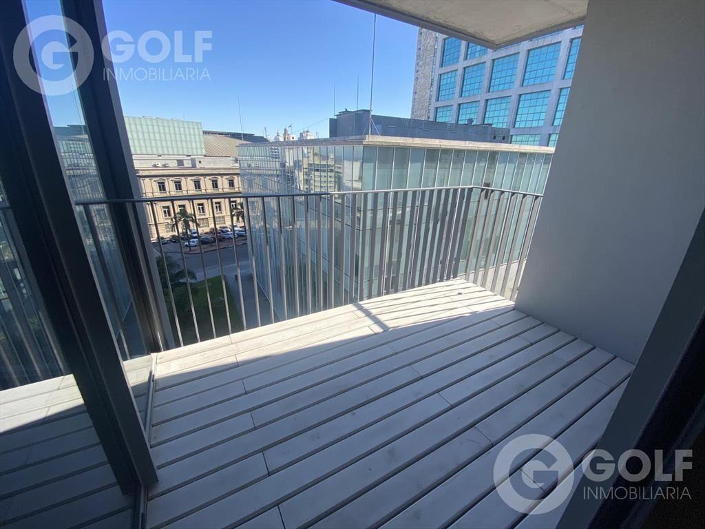 Venta de apartamento de 3 dormitorios con balcón con renta