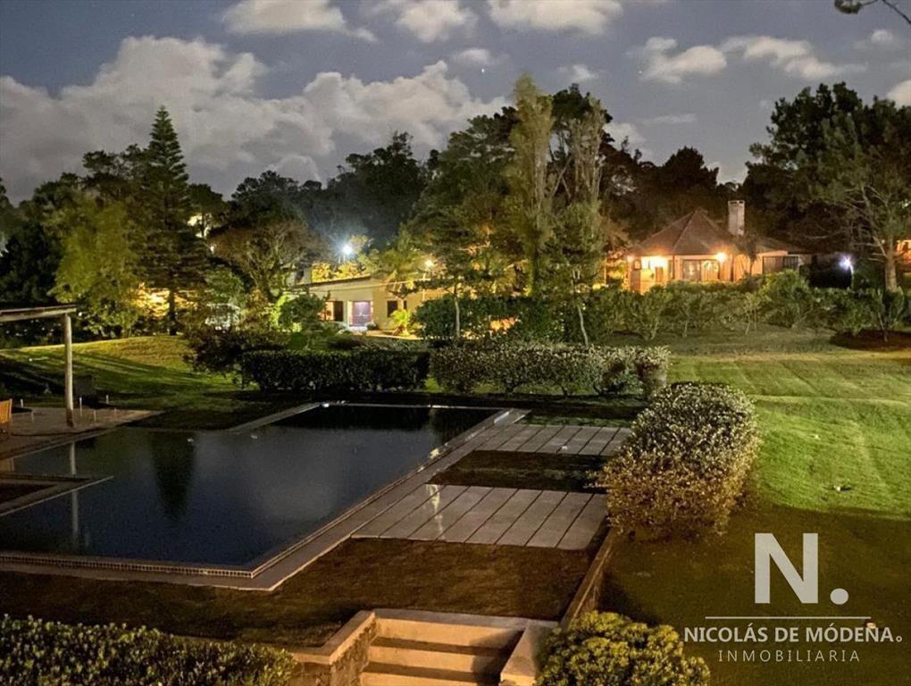 Mansion en venta y alquiler en Punta del Este, 8 dormitorio
