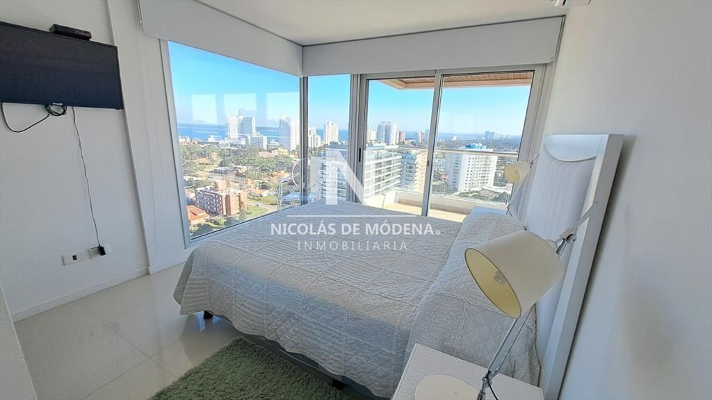 Espectacular apartamento en Playa Brava. Ref.