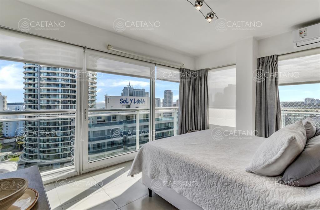 Apartamento de 3 dormitorios en alquiler de , del