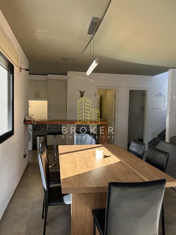 Venta de Duplex en Barrio Privado, Playa Mansa.