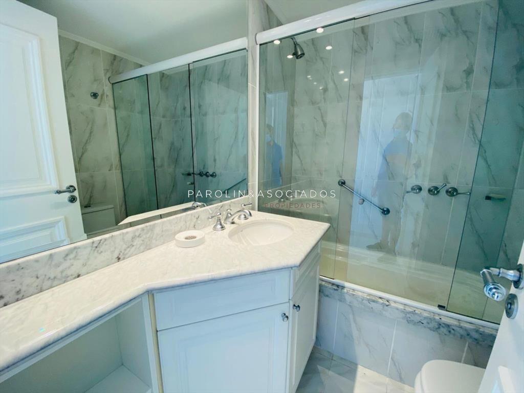 Apartamento en venta de 3 dormitorios en Tower,