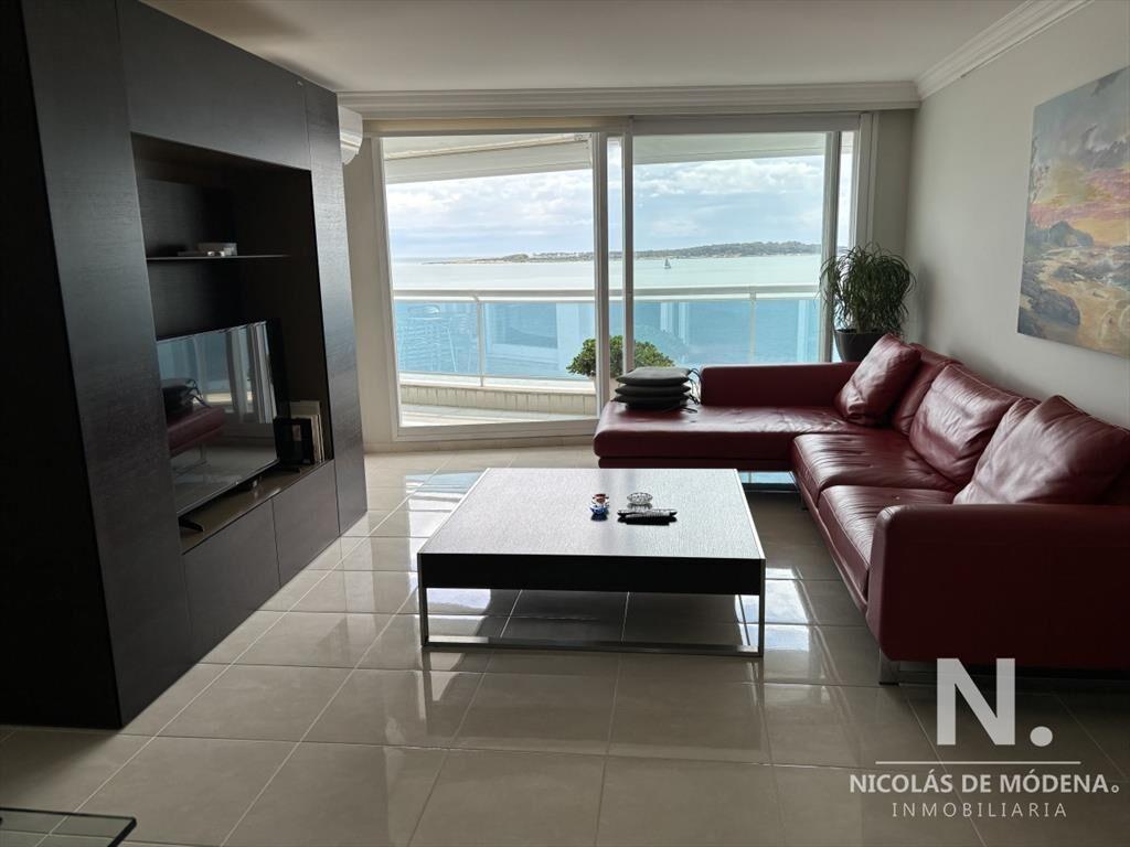 MILLENIUM TOWER PUNTA DEL ESTE, VENTA MANSA FRENTE AL MAR