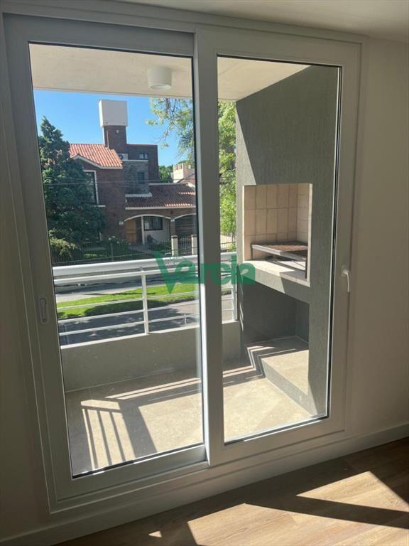 Venta apartamento Malvín 2dorm con parrillero,,