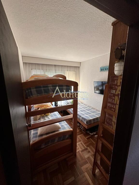 En alquiler, apartamento en parada 7 de playa