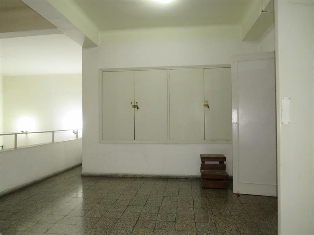 Venta importante local 500 m2 Centro