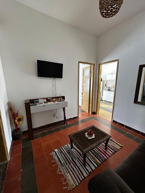 Casa 2 dorm. en ALQUILER Colonia 50m del Shopping