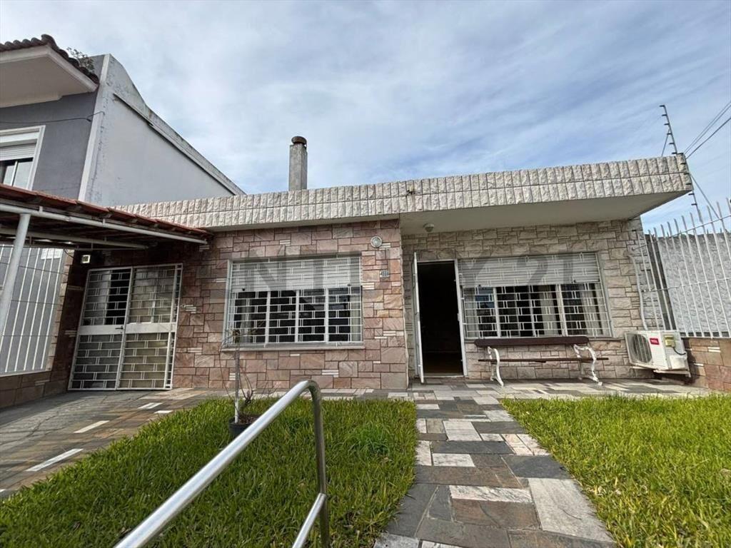 Venta Casa 3 Dormitorios + Apto Barrio Ituzaingó USD.149....