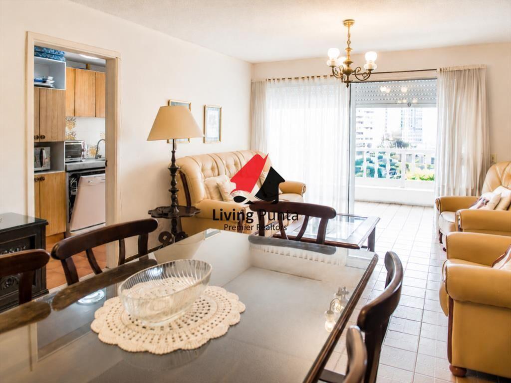 Vende apartamento de 2 dormitorios con vista al ,