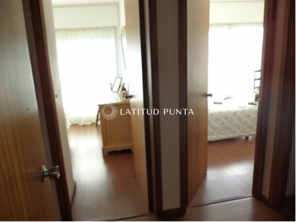 Roosevelt, apartamento de 3 dormitorios más