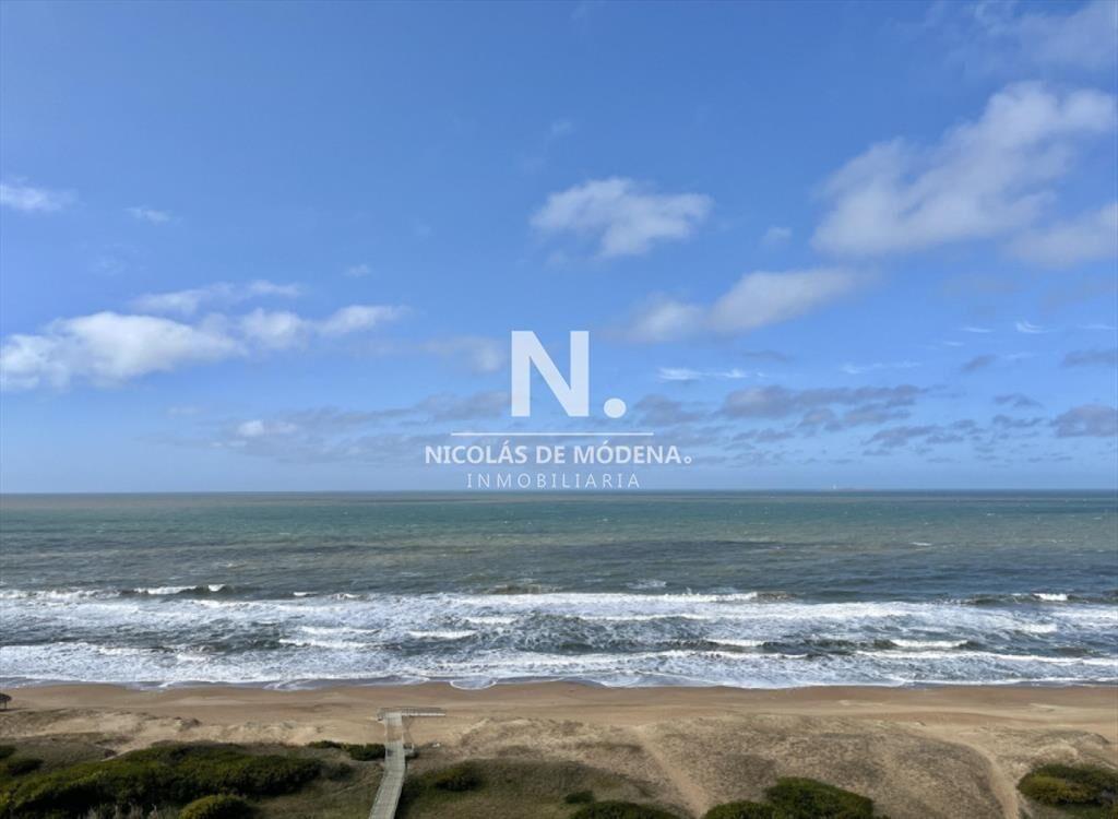 Vende apartamento en Brava - Punta del Este de 4