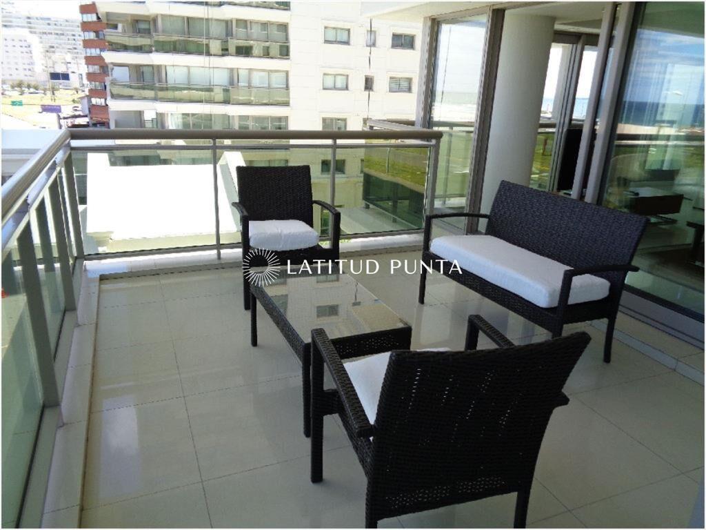 Apartamento en Brava, 3 dormitorios + dependencia
