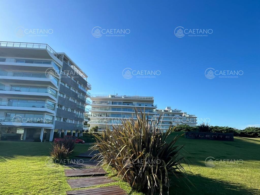 Venta Apartamento 3 dormitorios y servicio linea