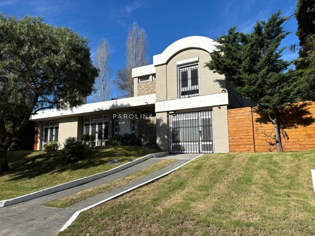 Casa en Venta de 4 Dormitorios en Golf, Punta del