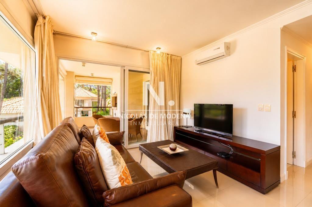 Vende apartamento de 1 dormitorio, en Solanas