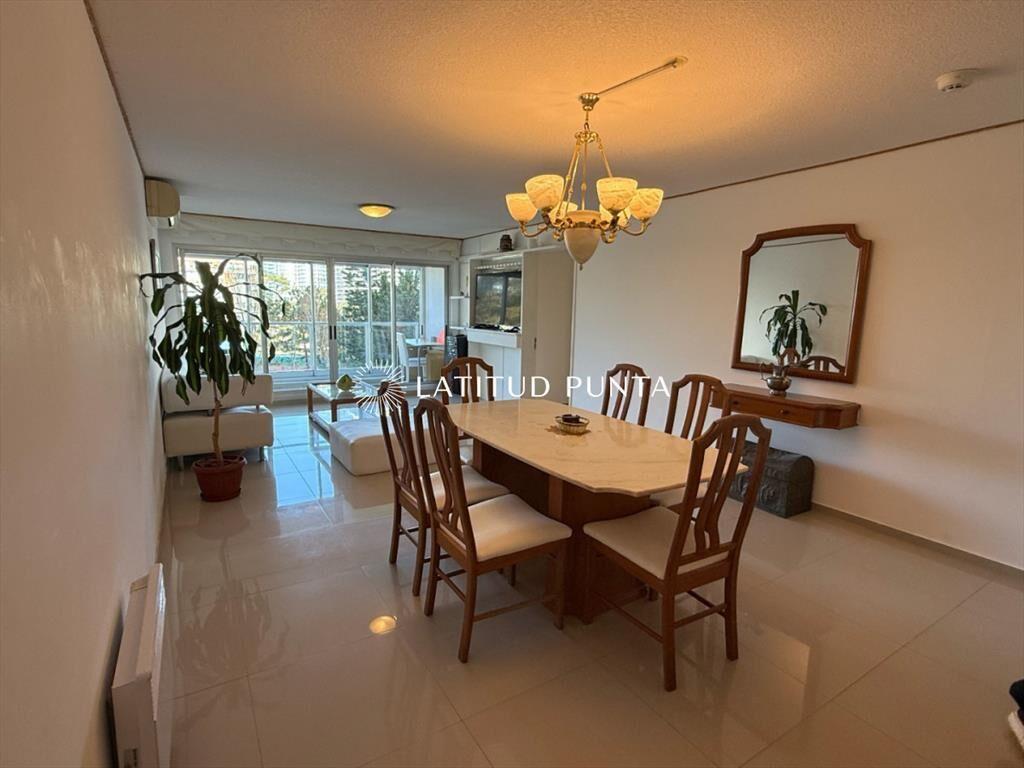 Apartamento en Mansa, 3 dormitorios más