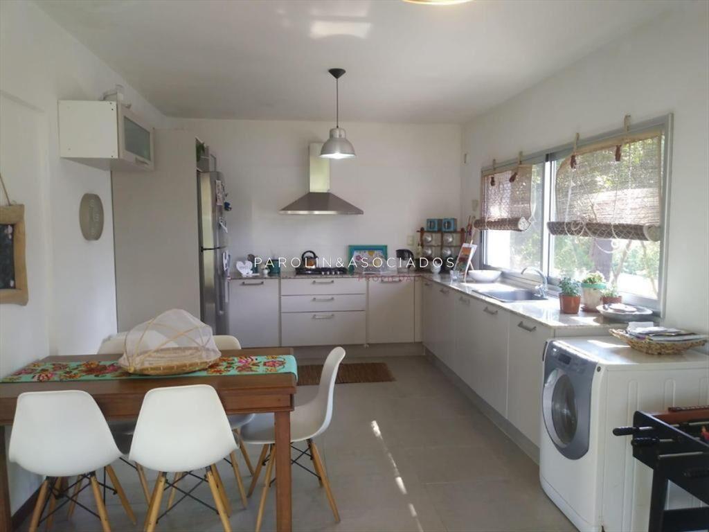 Casa en venta de 3 dormitorios en barrio cerrado