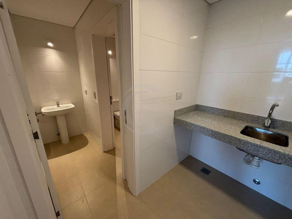 CASATROJA VENTA LOCAL COMERCIAL CON RENTA EN FORUM