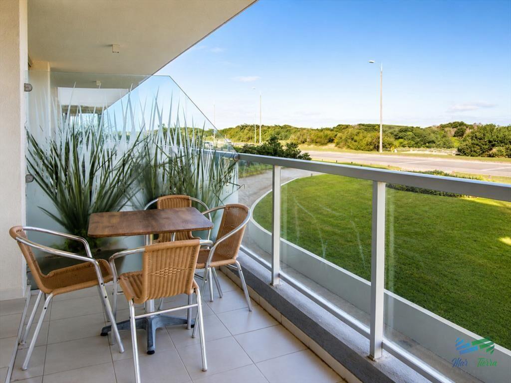 En venta Apartamento de 3 Dormitorios en Primera Linea Play