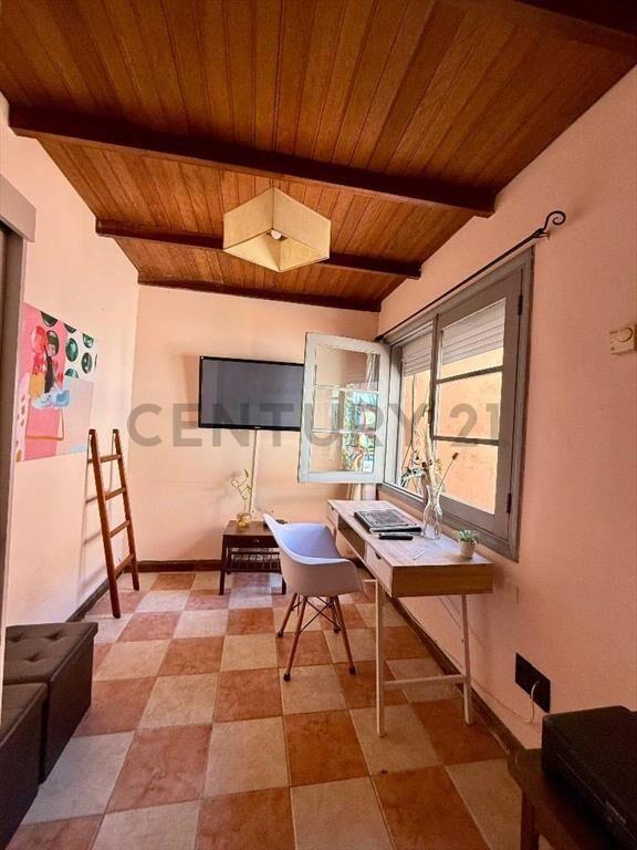 Venta casa esquina con piscina, Parque Batlle, ACEPTA BANCO