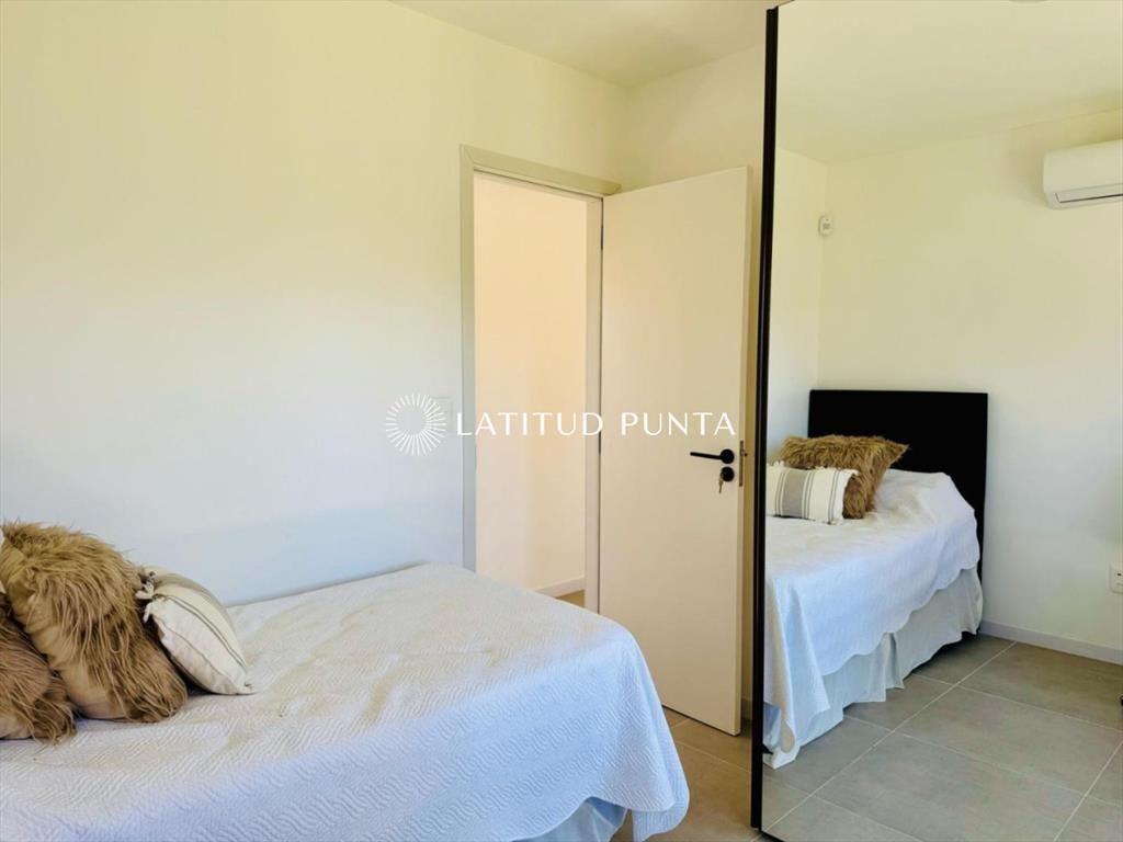 Moderna casa de 3 dormitorios en Balneario Buenos