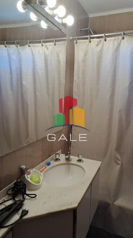 Vende apartamento de 2 dormitorios más servicio