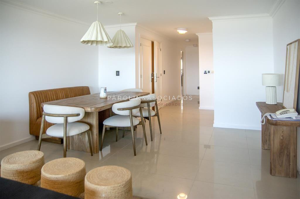 Apartamento en venta de 3 dormitorios en Torre
