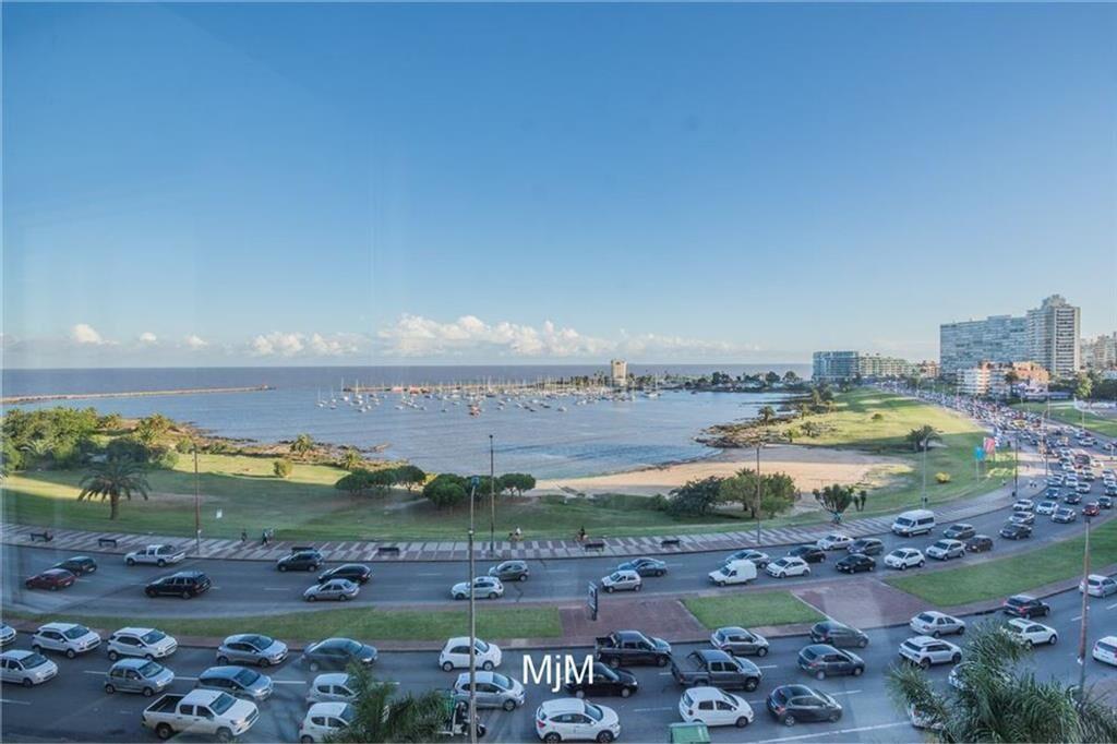 VENTA APARTAMENTO PUERTO BUCEO 4 Dormitorios